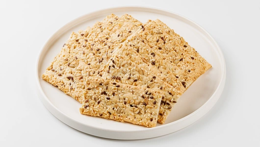 Слоёный десерт со злаками