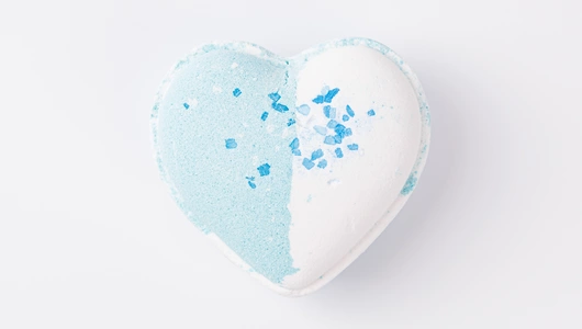 Бомбочка для ванны с пеной "Заветные мечты", аромат инжир и соленая карамель