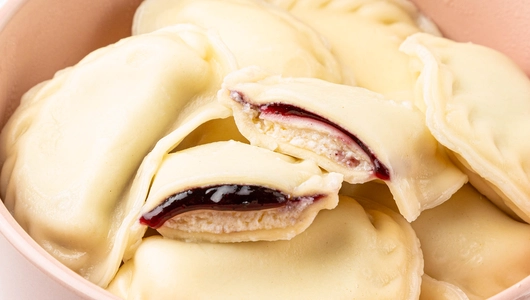 Вареники двулепные с Рикоттой и черникой