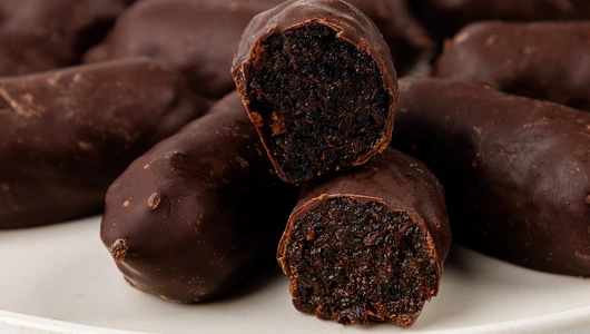 Чернослив в темном шоколаде Чернослив в темном шоколаде