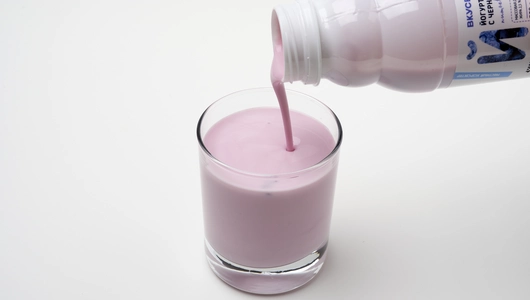 Йогурт 2,5% с черникой