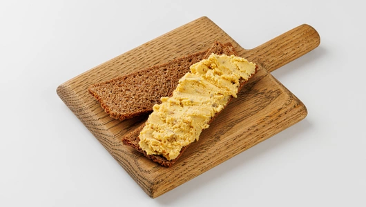 Паштет из&nbsp;нута с&nbsp;жареными грибами