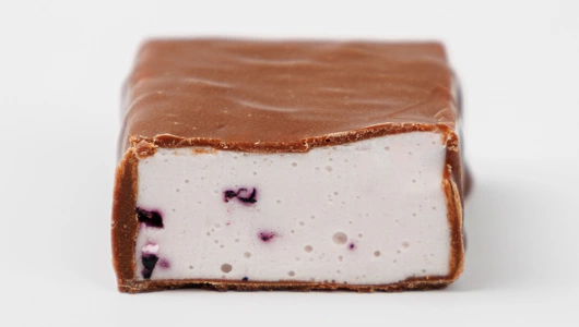 Конфеты суфле с черной смородиной в молочном шоколаде, ВЕС Конфеты суфле с черной смородиной в молочном шоколаде, ВЕС