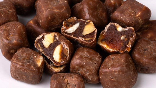 Пастила фруктово-овощная с фундуком в молочном шоколаде