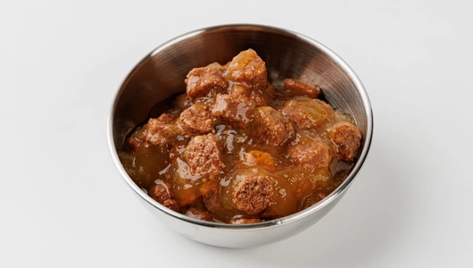 Корм влажный для взрослых кошек с ягненком в соусе Yumster, 85 г