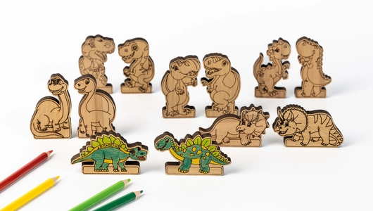 Набор с шоколадом молочным и подарком "Динозаврики"