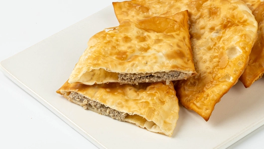 Чебуреки с мясом, 240 г