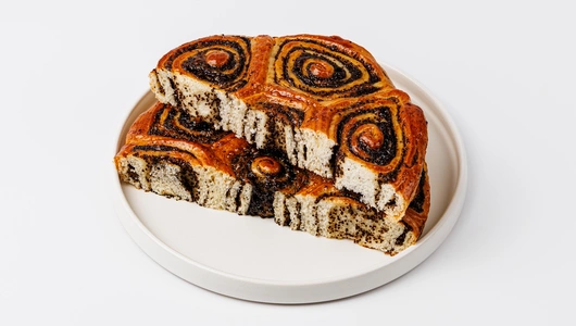 Булочка "Ромашка семейная" с маком