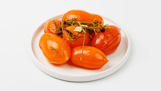 Томаты оранжевые маринованные деликатесные