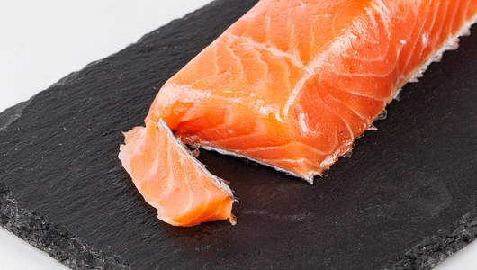 Семга слабосоленая филе-кусок, 180 г Семга слабосоленая филе-кусок, 180 г