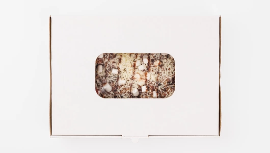 Пицца римская фруктовая с "шоколадным" соусом, сыром и маршмеллоу, зам.