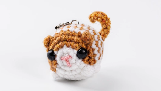 Брелок вязаный "Котик"