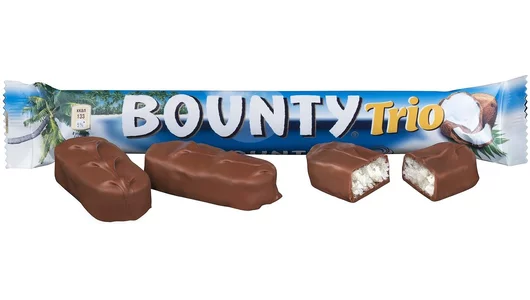 Шоколадный батончик Bounty Trio 82,5 г