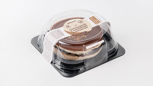 Торт шоколадный с карамелью и арахисом