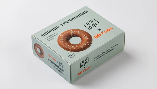 Пончик веган с семенами гречихи в шоколаде, кафе