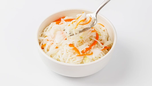 Капуста Белоручка квашеная с морковью и хреном шинкованная 500 г