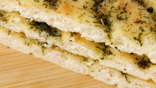 Лепешка с чесноком и зеленью