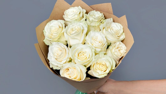 Монобукет 11 Роз Mondial в&nbsp;крафте