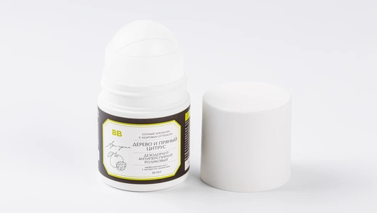 Дезодорант-антиперспирант роликовый парфюмированный "Дерево и пряный цитрус" Дезодорант-антиперспирант роликовый парфюмированный "Дерево и пряный цитрус"