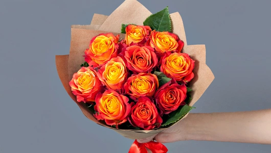 Монобукет из 11 Эквадорских Роз Atomic в крафте