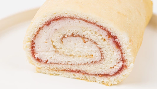 Рулет бисквитный "Малиновый" с рикоттой