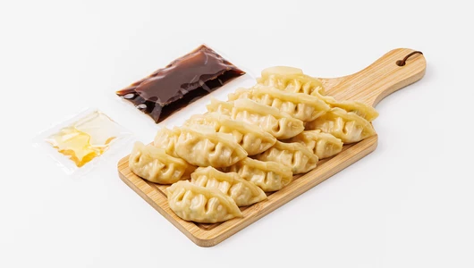 Гёдза с креветками и со свининой, зам. Гёдза с креветками и со свининой, зам.