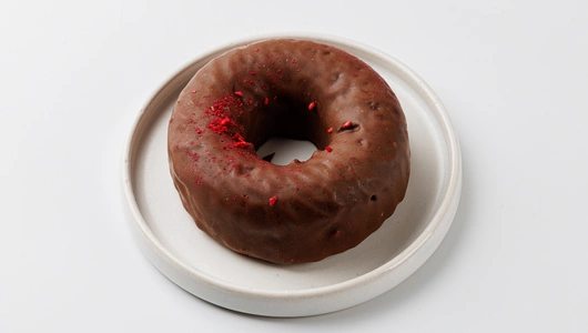 Пончик веган с лесными ягодами, кафе