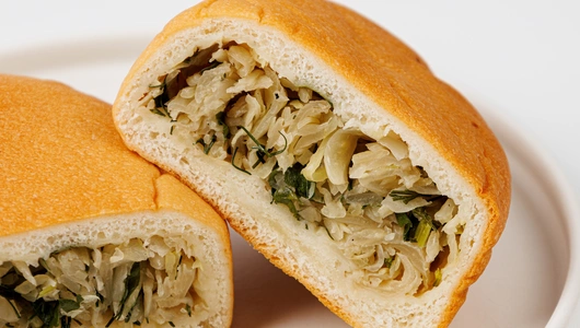 Пирожок постный с капустой, кафе рег