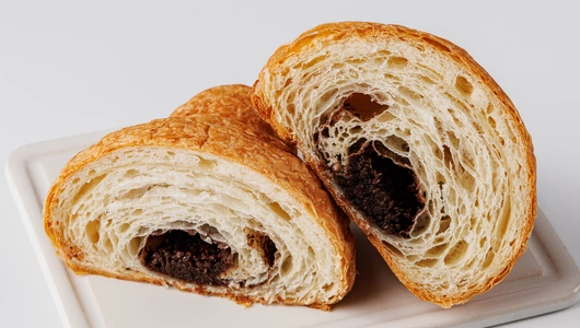 Круассан с шоколадом и кокосом, веган