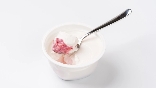 Йогурт термостатный "Черешня" 3% Йогурт термостатный "Черешня" 3%