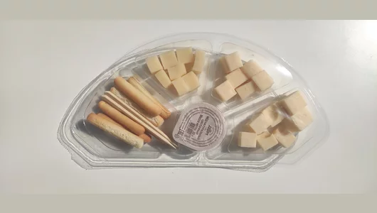 Ассорти сыров Laime Выбор эксперта Пармезан Гауда Маасдам и&nbsp;мед 110 г