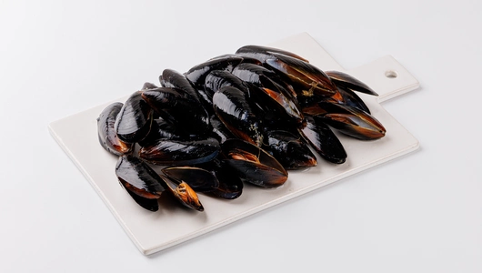 Мидии чилийские в створках в/м в собственном соку, 450 г