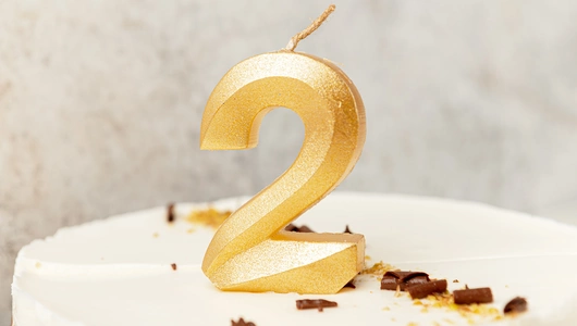 Свеча для торта "Цифра два"