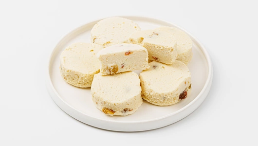 "Сырники" из тофу с изюмом, зам.