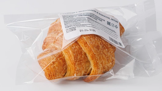 Круассан с шоколадом и кокосом, веган