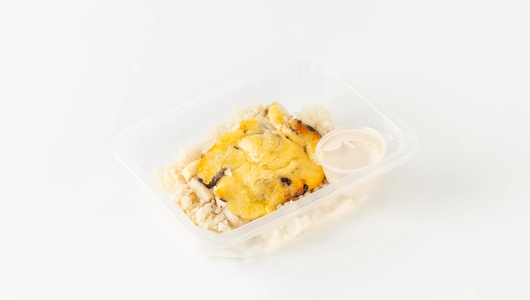 Филе минтая под сыром с рисом