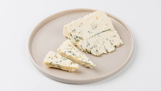Сыр "BLUE" с голубой плесенью (Аргентина), 100 г Сыр "BLUE" с голубой плесенью (Аргентина), 100 г