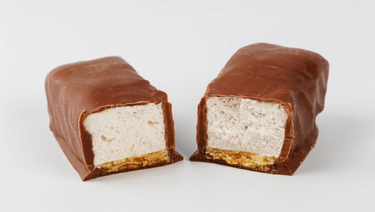 Батончик "Воздушная нуга" с печеньем в шоколаде Батончик "Воздушная нуга" с печеньем в шоколаде