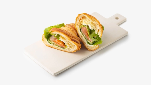 Мини круассан с творожным сыром и форелью, шт СП Мини круассан с творожным сыром и форелью, шт СП
