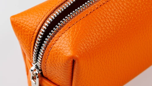 Косметичка из натуральной кожи оранжевая Косметичка из натуральной кожи оранжевая