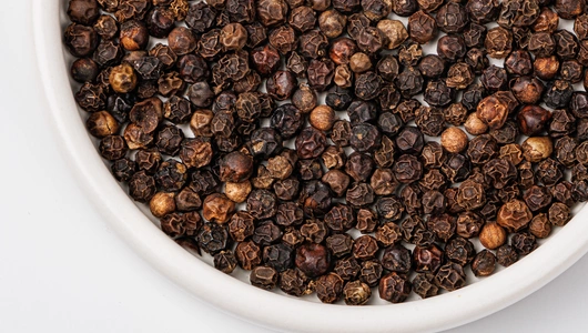 Перец черный горошком Перец черный горошком