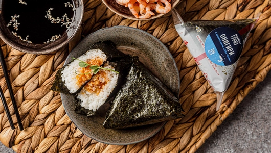 Онигири с креветками "Эби Чили"