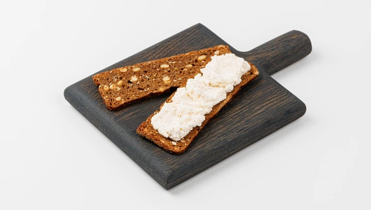 Икра деликатесная в крем-соусе с копченым лососем, 170 г