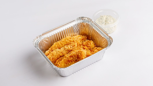 Куриные стрипсы с&nbsp;фирменным соусом