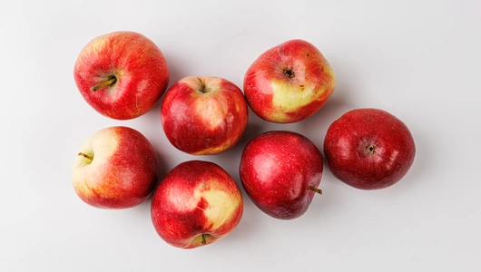 Яблоко Мичуринское