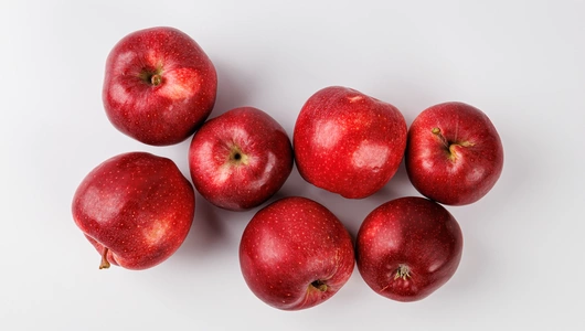 Яблоко крымское красное Яблоко крымское красное