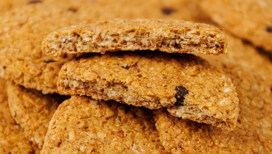 Печенье злаковое с шоколадом