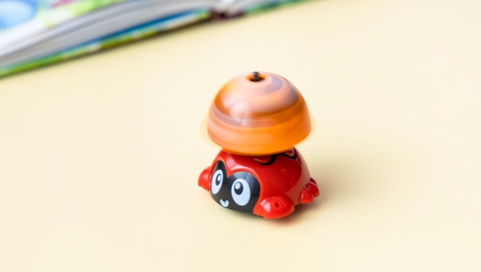 Машинка "Жук-волчок"