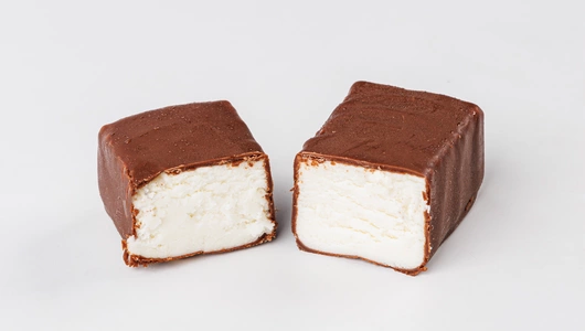 Сырок творожный с ванилью в молочном шоколаде 5% Сырок творожный с ванилью в молочном шоколаде 5%