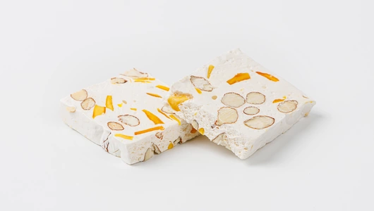 Туррон с миндалем и манго